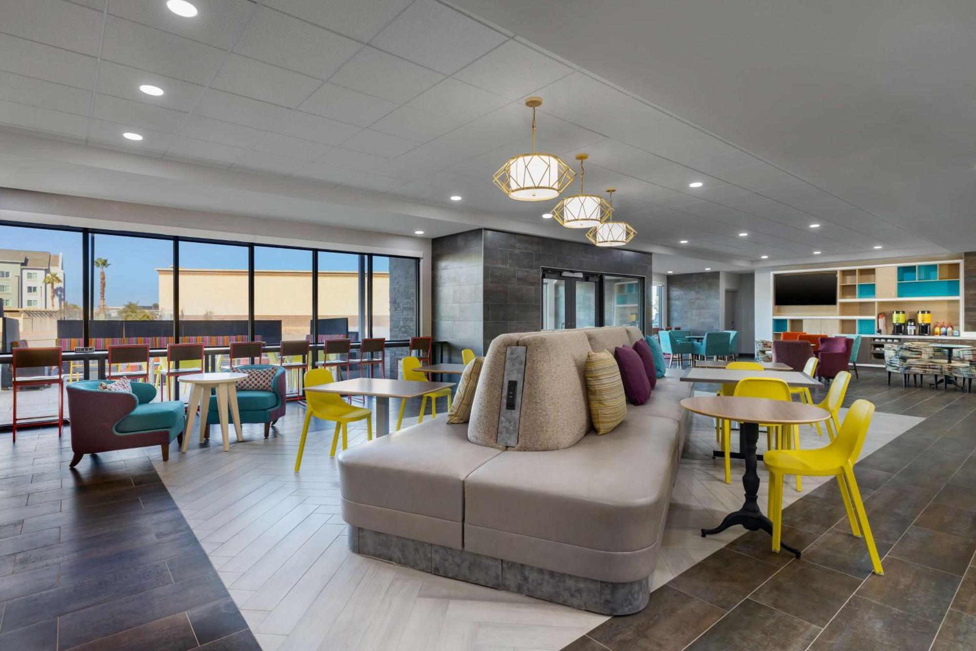 Home2 Suites By Hilton אל סנטרו מראה חיצוני תמונה