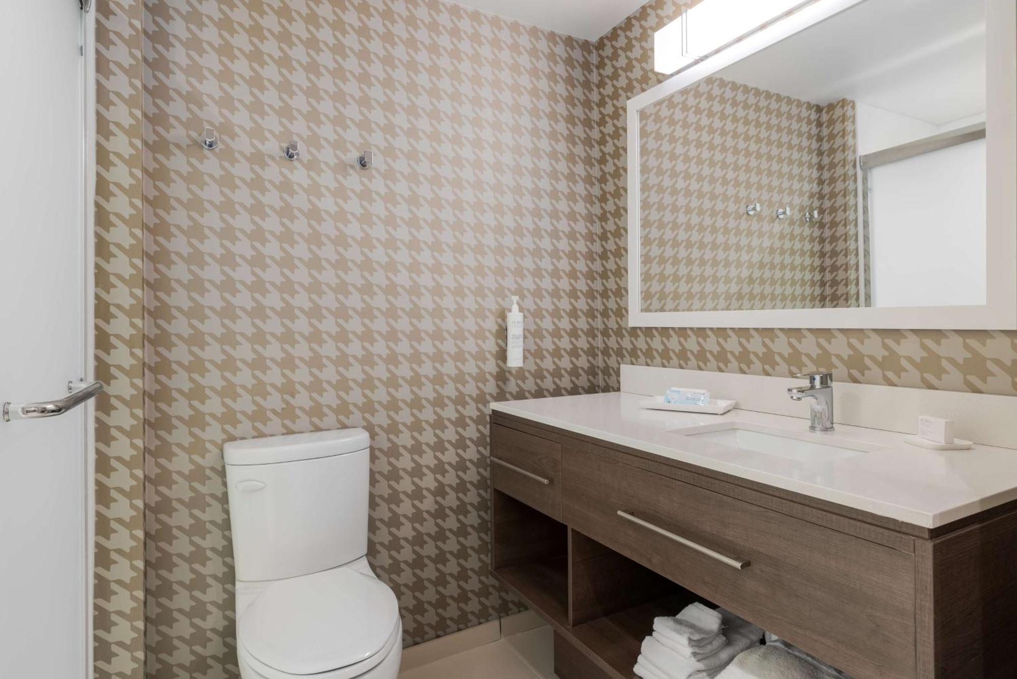 Home2 Suites By Hilton אל סנטרו מראה חיצוני תמונה